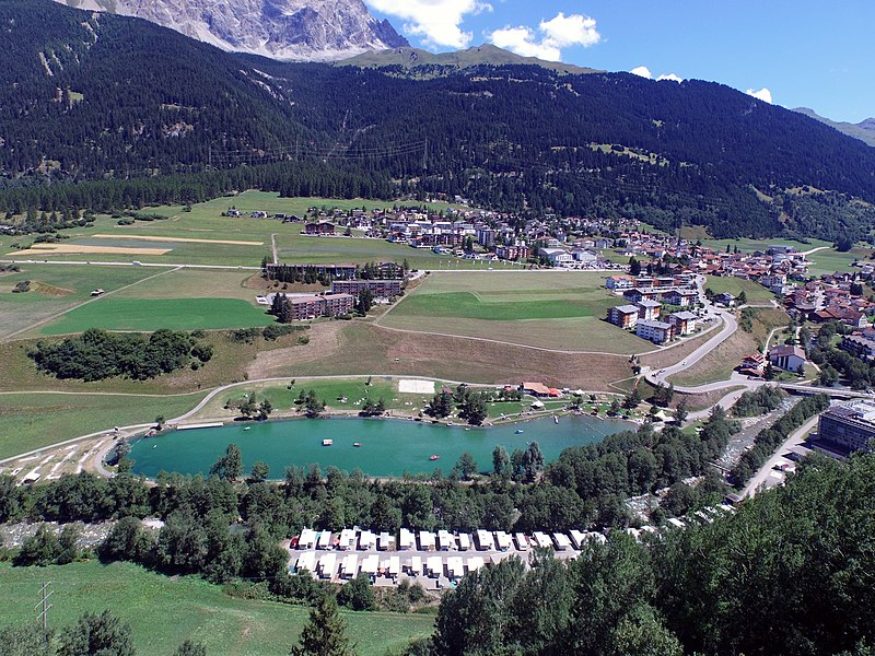 File:Lai Barnagn in summer, Savognin, aerial photography 3.jpg