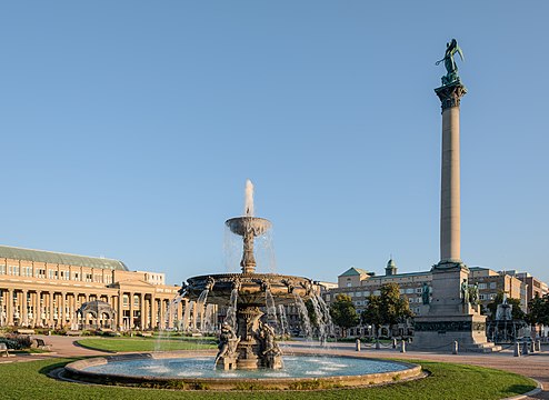 Schlossplatzspringbrunnen, Jubiläumssäule.