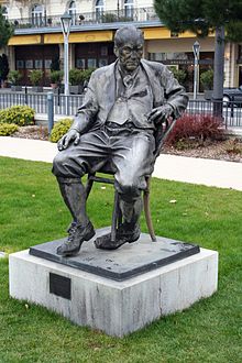 Monument van Nabokov in Montreux.