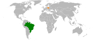 Mapa indicando localização do Brasil e da Polônia.