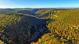 Les gorges du Lison creusées dans le plateau d'Ornans-Amancey.