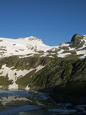 Vue depuis l’est.