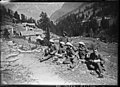 Chasseurs du 27e BCA au repos lors des manœuvres en Maurienne de septembre 1930.