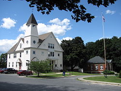 Auburn Town Offices and Merriam Library