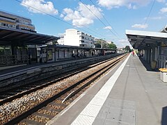 Vue vers Bécon-les-Bruyères et Paris-Saint-Lazare.