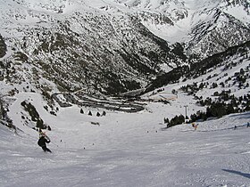 Vue aérienne de la station.