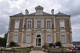 Het gemeentehuis te Fontaine-Guérin