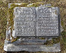 Private Huntly Stuart Brown Memorial, March 1915. Lochwinnoch Cemetery, Renfrewshire.jpg