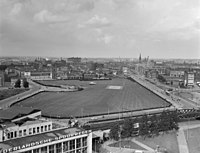 Het voormalige Heliportterrein gezien vanaf het Shellgebouw in 1960