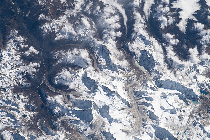 File:ISS066-E-86219 - View of Earth.jpg