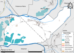 Carte en couleur présentant le réseau hydrographique de la commune