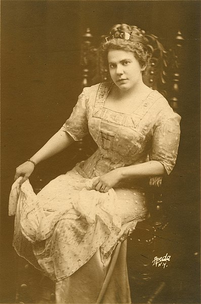 File:Adelaide Ott, vaudeville singer (SAYRE 7883).jpg