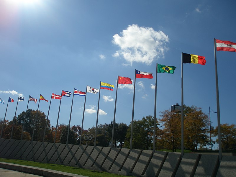 File:Parades of Flag - panoramio.jpg