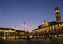 Piazza Saffi al tramonto.JPG