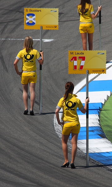 File:DTM Girls 2009 amk.JPG