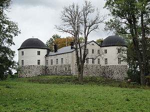 Penningby slott, baksida.