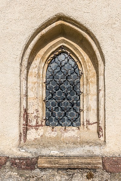 File:Magdalensberg Filialkirche hll. Helena und Maria Magdalena W-Wand Gitterfenster 15042022 2464.jpg