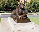 "Mujer Fumando un Cigarrillo" van Fernando Botero