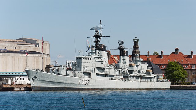 The HDMS Peder Skram (F352).