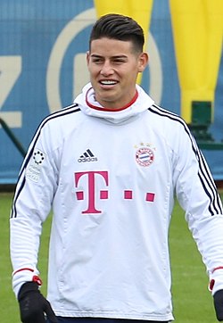 James Training 2018-01-28 FC Bayern Muenchen-4 (cropped).jpg