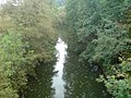 Tauber beim Kloster Bronn­bach mit sehr geringer Wasser­führung im Oktober 2009