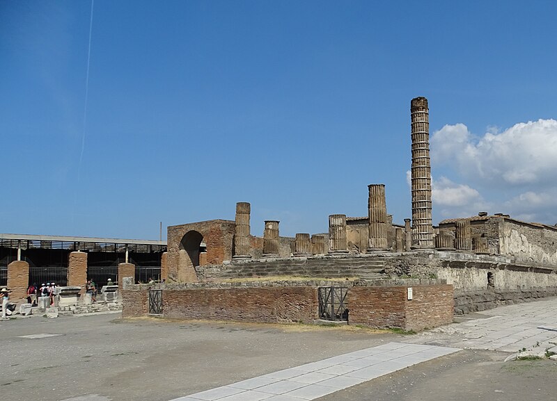 File:Pompeii, Forum 07.jpg