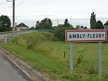 Pagsulod sa baryo ug tulay sa kanal sa Ardennes