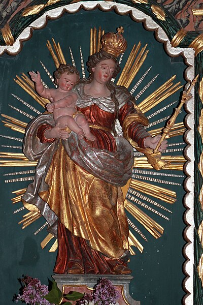 File:Kirche am Magdalensberg - Madonna.JPG