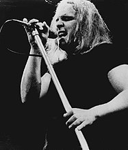 Ronnie Van Zant (1975).jpg