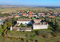 Le château de Weyerburg, Autriche, à ce jour résidence des comtes de Schönborn-Buchheim.