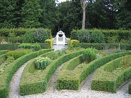 De formele tuin van het landgoed Beeckestijn