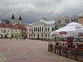 Rynek-Place, à Sanok. (L'hôtel de ville de Sanok)