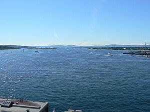 Oslofjorden – vy söderut från Oslo (juli 2008).