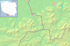 Mapa konturowa Beskidu Śląskiego, w centrum znajduje się czarny trójkącik z opisem „Ropica”