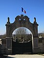 L'entrée du cimetière.