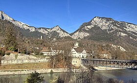 Emserbrücke und Schloss Reichenau