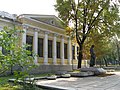 Das nach ihm benannte Museum mit seinem Denkmal in Dnipro