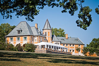 Cairnwood Mansion, east side