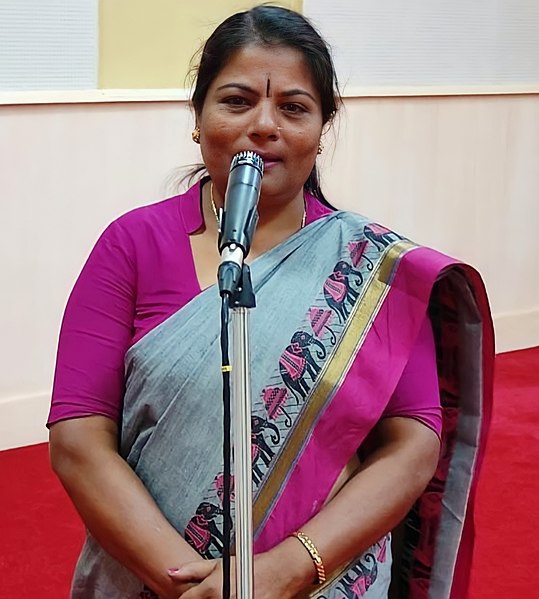 File:Vijayalakshmi Manapura.jpg