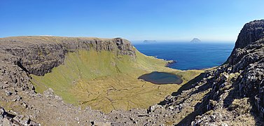 Pemandangan panorama di Hvannhagi, Suðuroy