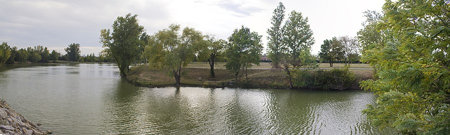 Lac de Saint-Caprais. Lac Saint-Caprais et ses environs