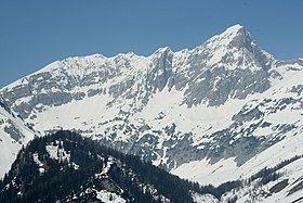 Vue de la Stempeljochspitze, au centre.