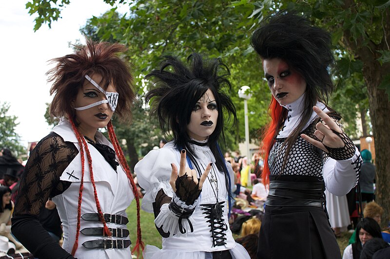 File:Moi dix Mois cosplay 2009.jpg