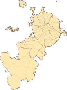 Mapa konturowa Moskwy, po prawej nieco u góry znajduje się punkt z opisem „Baszta Spasska (Zbawiciela)”