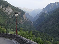 Vue sur la vallée depuis Cette-Eygun.