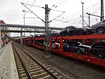 Bahnhof Sindelfingen. Daimlersteg, Rangiergleise und Zufahrt zum Daimlerwerk.