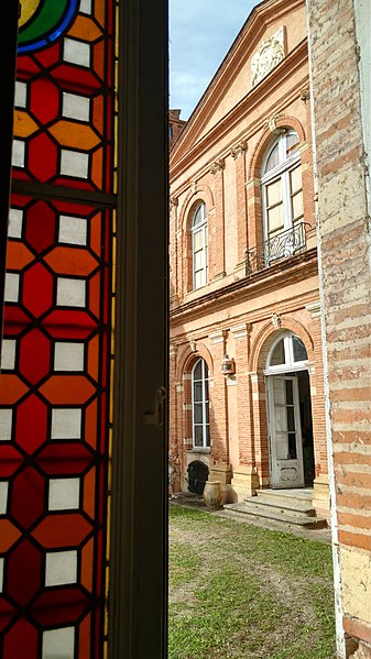 File:Château Bertier façade.jpg