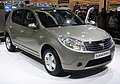 Dacia Sandero Ön-Yan Görünüm