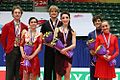 Podium de la finale du Grand Prix ISU 2010/2011 avec Meryl Davis / Charlie White et Vanessa Crone / Paul Poirier