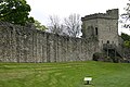 Pickering vár, védőfal és torony. Yorkshire